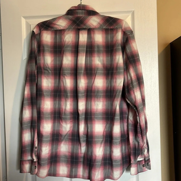 Lands’ End men’s pink and gray plaid long sleeve button down shirt size large - Picture 7 of 10